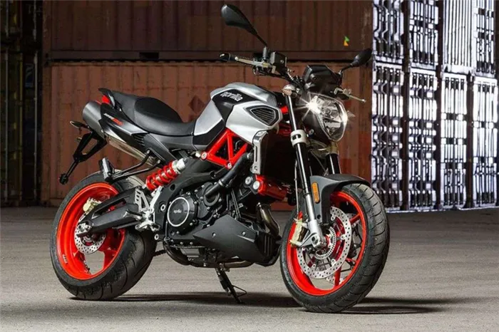 Какой аккумулятор подобрать для мотоцикла Aprilia Shiver 900, на что обращать внимание и как продлить срок службы